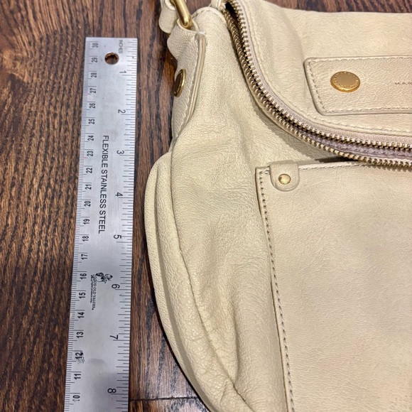 Marc Jacobs Cream Leather Crossbody Bag - Picture 7 of 7
